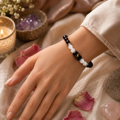 Capricorn (Makar Rashi) Zodiac Bracelet – Garnet & Milky Quartz